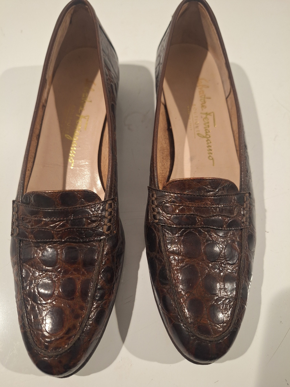 Salvatore Ferragamo Brown Croc-Embossed Leather Loafers.very Narrow Width
